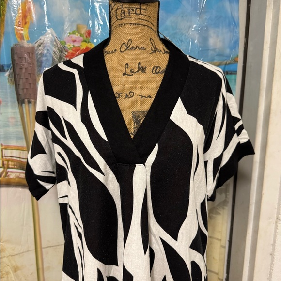 NWT Black and White Patterned Dress SZ M - Picture 3 of 10